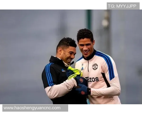 曼联宣布与瓦拉内续约至2025年，球迷热议未来发展方向